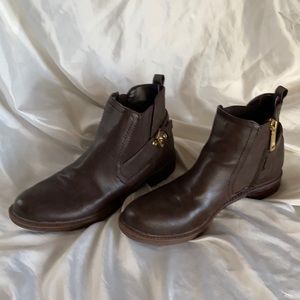 Tommy Hilfiger brown boots